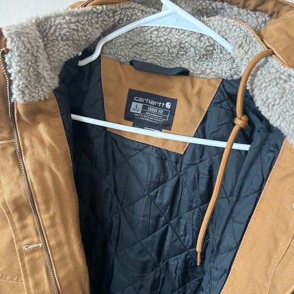 Women’s Carhartt Jacket - Picture 3 of 4